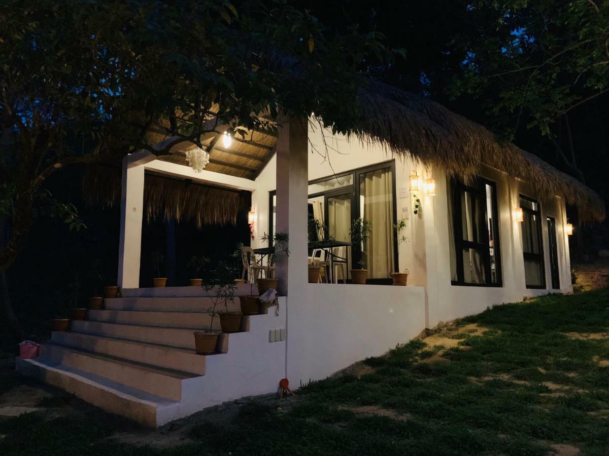 Moon Beach Villas El Nido Exterior foto